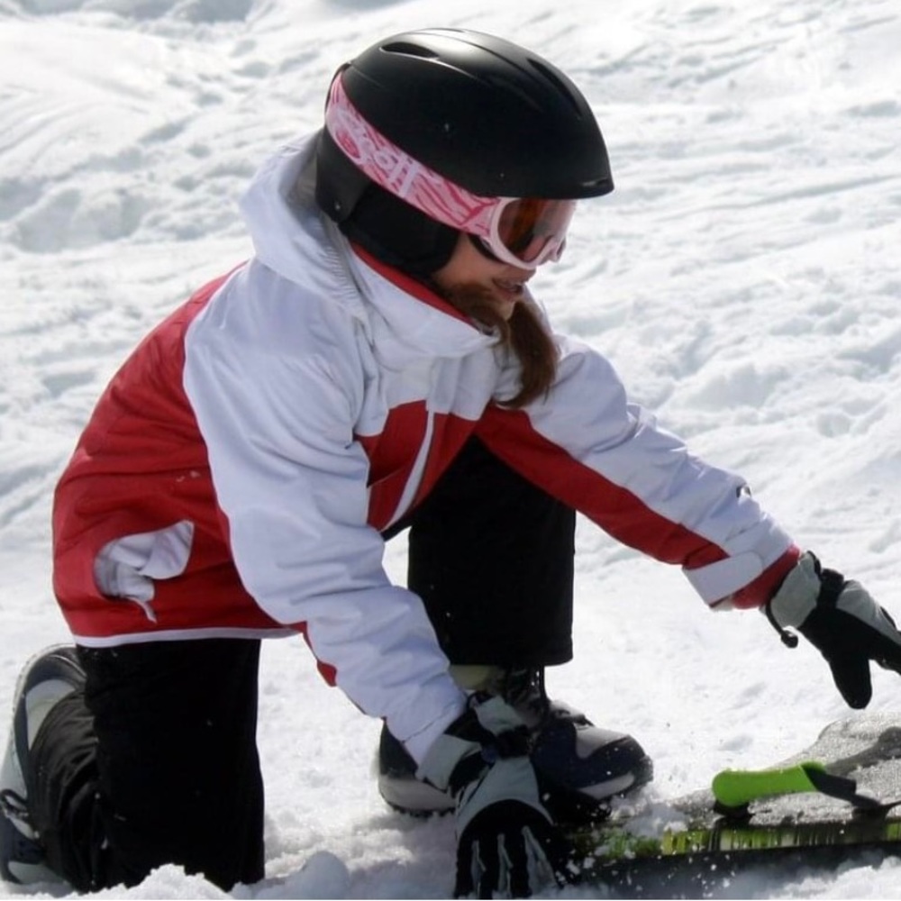 Columbia 2 piece Snow Jacket Size 10-12 Youth Girls and Gyro Snow Helmet